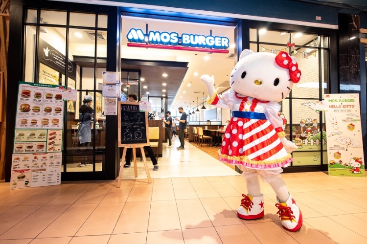 ครั้งแรก MOS Burger x Hello Kitty จับคู่จิ้นเสิร์ฟความน่ารักแบบลิมิเต็ด อิดิชัน  พร้อม Meet &amp; Greet กับน้อง Hello Kitty ที่เซ็นทรัลเวิลด์